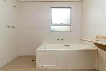 Apartamento à venda com 224m², 4 quartos e 4 vagas