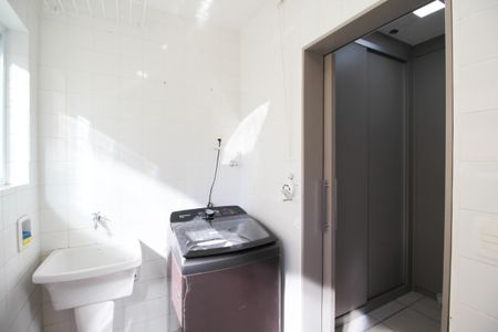 Apartamento à venda com 105m², 3 quartos e 1 vaga Apartamento à venda com 105m², 3 quartos e 1 vagaÁrea de Serviço