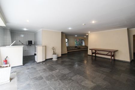 Apartamento à venda com 105m², 3 quartos e 1 vaga Apartamento à venda com 105m², 3 quartos e 1 vagaÁrea comum - Salão de festas