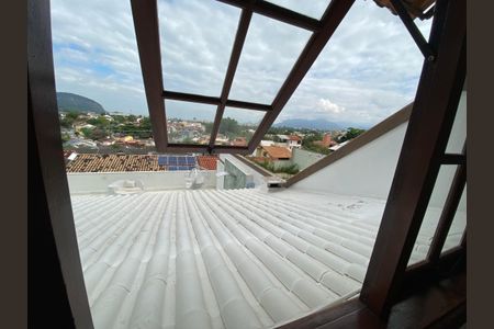 Casa à venda com 389m², 6 quartos e 2 vagas Casa à venda com 389m², 6 quartos e 2 vagasVista do Quarto 4