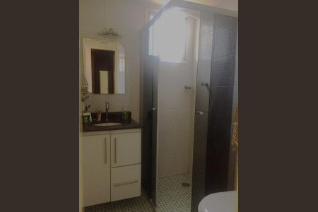 Apartamento à venda com 55m², 2 quartos e 1 vaga Apartamento à venda com 55m², 2 quartos e 1 vagaBanheiro