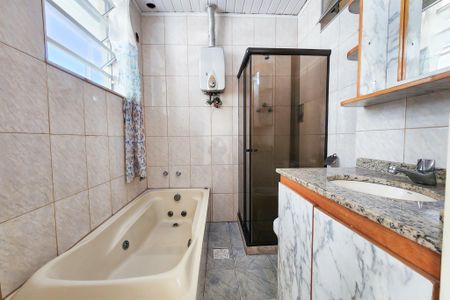 Apartamento para alugar com 75m², 2 quartos e sem vagaBanheiro da suíte