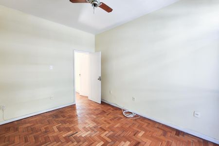 Apartamento para alugar com 75m², 2 quartos e sem vagaQuarto