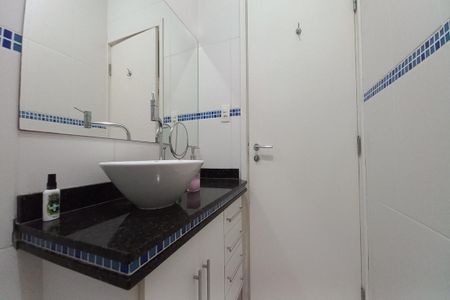 Casa à venda com 120m², 2 quartos e 3 vagas Casa à venda com 120m², 2 quartos e 3 vagasBanheiro Social