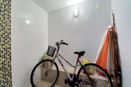 Casa à venda com 120m², 2 quartos e 3 vagas Casa à venda com 120m², 2 quartos e 3 vagasBanheiro de Serviço