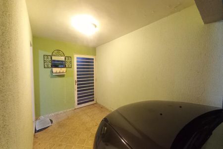 Casa à venda com 120m², 2 quartos e 3 vagas Casa à venda com 120m², 2 quartos e 3 vagasGaragem