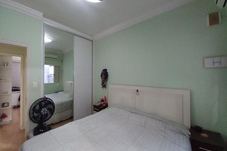 Casa à venda com 120m², 2 quartos e 3 vagas Casa à venda com 120m², 2 quartos e 3 vagasSuíte