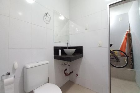 Casa à venda com 120m², 2 quartos e 3 vagas Casa à venda com 120m², 2 quartos e 3 vagasBanheiro de Serviço