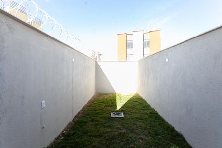 Casa à venda com 119m², 2 quartos e 1 vaga Casa à venda com 119m², 2 quartos e 1 vagaQuintal