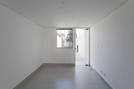 Casa à venda com 119m², 2 quartos e 1 vaga Casa à venda com 119m², 2 quartos e 1 vagaSala