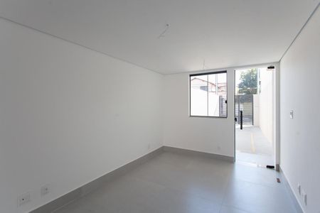 Casa à venda com 119m², 2 quartos e 1 vaga Casa à venda com 119m², 2 quartos e 1 vagaSala