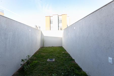 Casa à venda com 122m², 2 quartos e 1 vaga Casa à venda com 122m², 2 quartos e 1 vagaQuintal