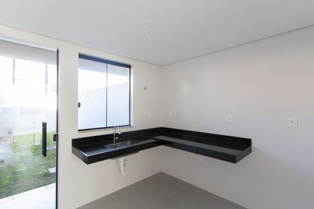 Casa à venda com 122m², 2 quartos e 1 vaga Casa à venda com 122m², 2 quartos e 1 vagaCozinha