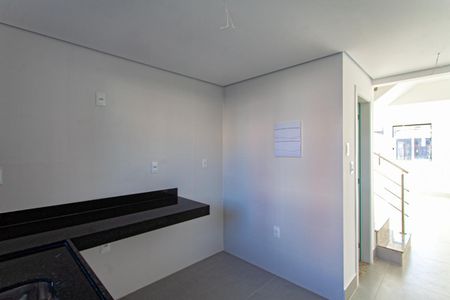 Casa à venda com 122m², 2 quartos e 1 vaga Casa à venda com 122m², 2 quartos e 1 vagaCozinha