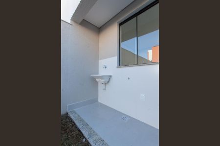 Casa à venda com 122m², 2 quartos e 1 vaga Casa à venda com 122m², 2 quartos e 1 vagaÁrea de Serviço