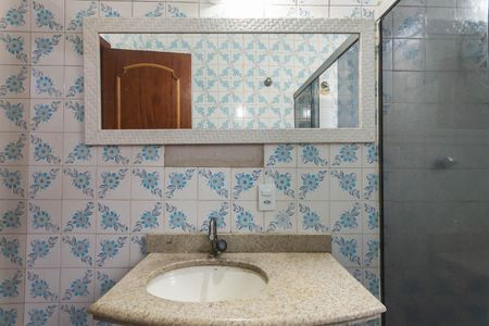 Casa à venda com 286m², 3 quartos e 4 vagasBanheiro