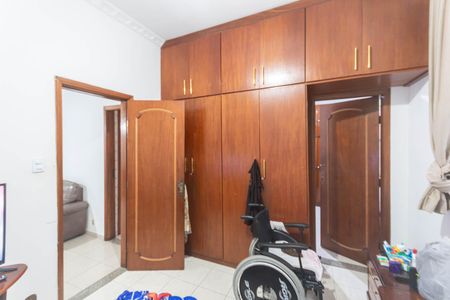 Casa à venda com 286m², 3 quartos e 4 vagasQuarto 2