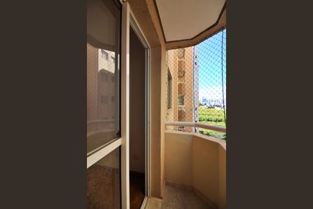 Apartamento à venda com 52m², 2 quartos e 1 vagaSacada da Sala