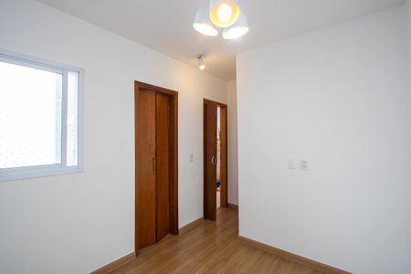 Apartamento à venda com 74m², 2 quartos e 1 vaga Apartamento à venda com 74m², 2 quartos e 1 vagaSala