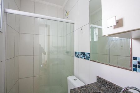Apartamento à venda com 74m², 2 quartos e 1 vaga Apartamento à venda com 74m², 2 quartos e 1 vagaBanheiro