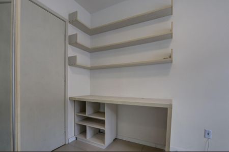 Apartamento à venda com 47m², 1 quarto e 1 vaga Apartamento à venda com 47m², 1 quarto e 1 vagaCloset do quarto