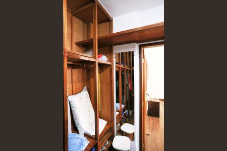 Apartamento à venda com 350m², 4 quartos e 2 vagas Apartamento à venda com 350m², 4 quartos e 2 vagasCloset da suíte