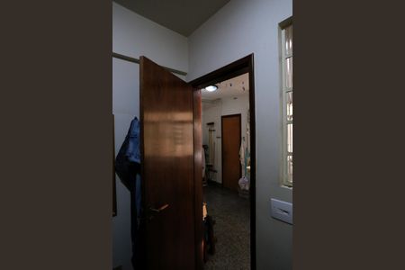 Apartamento à venda com 350m², 4 quartos e 2 vagas Apartamento à venda com 350m², 4 quartos e 2 vagasQuarto de Serviço