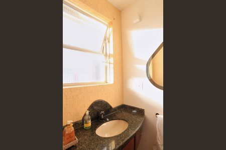 Apartamento à venda com 350m², 4 quartos e 2 vagas Apartamento à venda com 350m², 4 quartos e 2 vagasLavabo