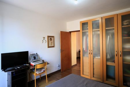 Apartamento à venda com 350m², 4 quartos e 2 vagas Apartamento à venda com 350m², 4 quartos e 2 vagasQuarto