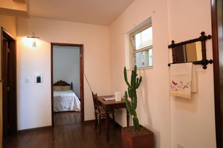 Apartamento à venda com 350m², 4 quartos e 2 vagas Apartamento à venda com 350m², 4 quartos e 2 vagasCorredor