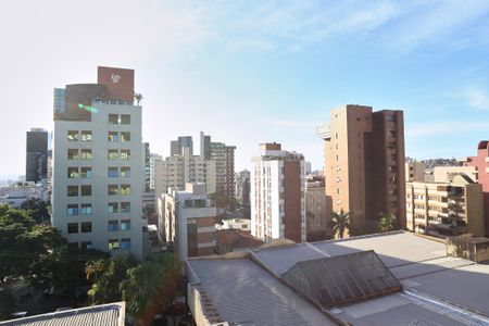 Apartamento à venda com 350m², 4 quartos e 2 vagas Apartamento à venda com 350m², 4 quartos e 2 vagasVista da Sala