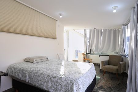 Apartamento à venda com 350m², 4 quartos e 2 vagas Apartamento à venda com 350m², 4 quartos e 2 vagasSuíte 1