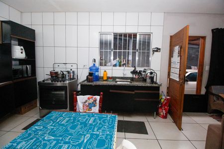 Casa à venda com 100m², 2 quartos e 3 vagasSala/Cozinha