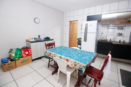Casa à venda com 100m², 2 quartos e 3 vagasSala/Cozinha