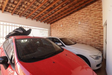 Casa à venda com 250m², 4 quartos e 3 vagasGaragem