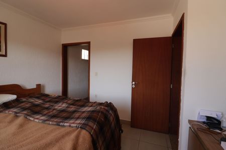 Casa à venda com 250m², 4 quartos e 3 vagasSuite 1