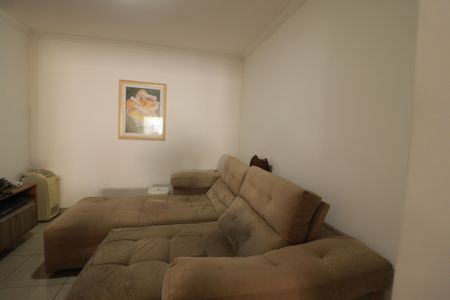 Casa à venda com 250m², 4 quartos e 3 vagasSala de TV