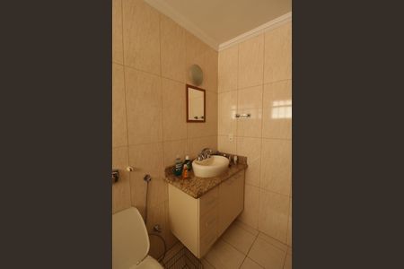 Casa à venda com 250m², 4 quartos e 3 vagasBanheiro/Suite 1