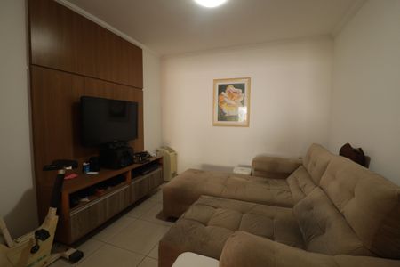 Casa à venda com 250m², 4 quartos e 3 vagasSala de TV