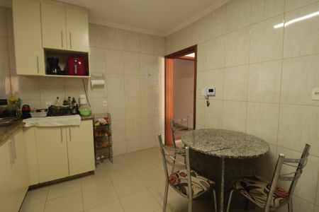 Casa à venda com 250m², 4 quartos e 3 vagasCozinha