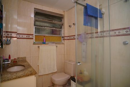 Apartamento à venda com 76m², 3 quartos e sem vaga Apartamento à venda com 76m², 3 quartos e sem vagaBanheiro
