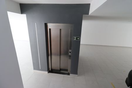 Apartamento à venda com 50m², 2 quartos e 1 vagaElevador