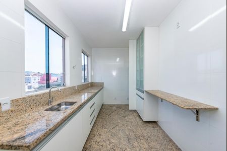 Apartamento à venda com 130m², 3 quartos e 2 vagasCozinha