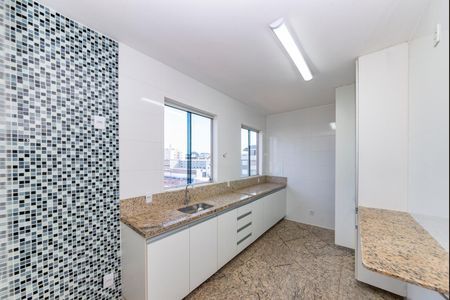 Apartamento à venda com 130m², 3 quartos e 2 vagasCozinha