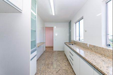 Apartamento à venda com 130m², 3 quartos e 2 vagasCozinha