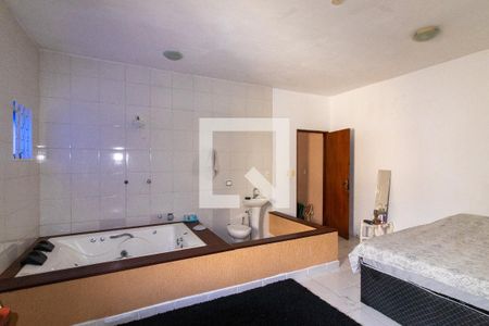 Casa à venda com 240m², 3 quartos e 8 vagas