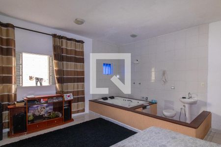 Casa à venda com 240m², 3 quartos e 8 vagas