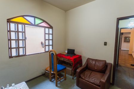 Casa à venda com 382m², 8 quartos e 4 vagas Casa à venda com 382m², 8 quartos e 4 vagasQuarto 4