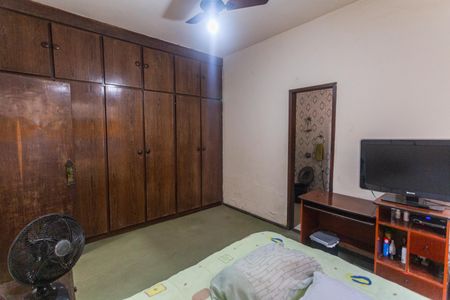 Casa à venda com 382m², 8 quartos e 4 vagas Casa à venda com 382m², 8 quartos e 4 vagasSuíte 1