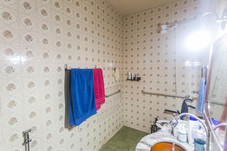 Casa à venda com 382m², 8 quartos e 4 vagas Casa à venda com 382m², 8 quartos e 4 vagasBanheiro da Suíte 3 no 2° Pavimento